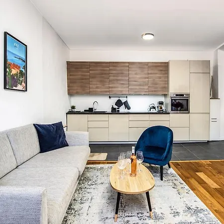 Urban Cocoon # Old Town & Beaches *