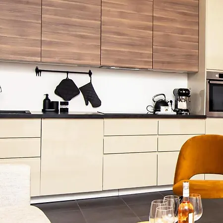 Urban Cocoon # Old Town & Beaches